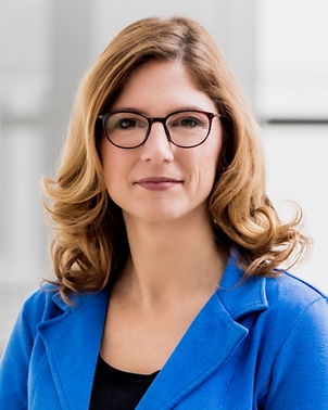 Portrait Sabine Bätzing-Lichtenthäler, Gesundheitsministerin des Landes Rheinland-Pfalz Portrait Sabine Bätzing-Lichtenthäler, Gesundheitsministerin des Landes Rheinland-Pfalz