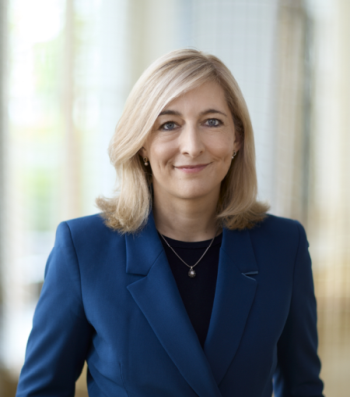 Portraitfoto Bundesgesundheitsministerin Nina Warken